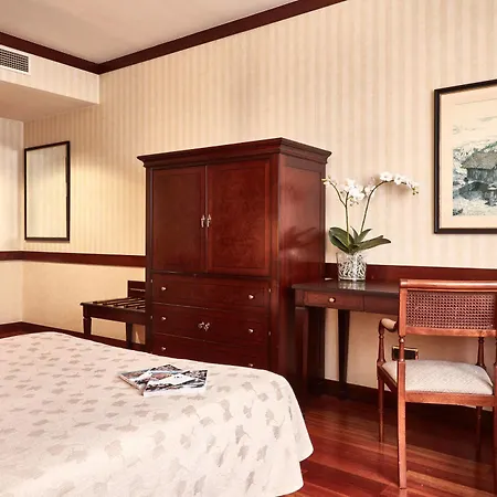 Hotell Eurostars Gran Santiago 4*