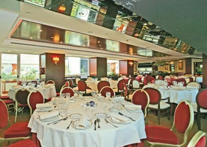 Hotel Eurostars Gran Santiago 4*