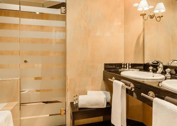 Hotel Eurostars Gran Santiago 4*